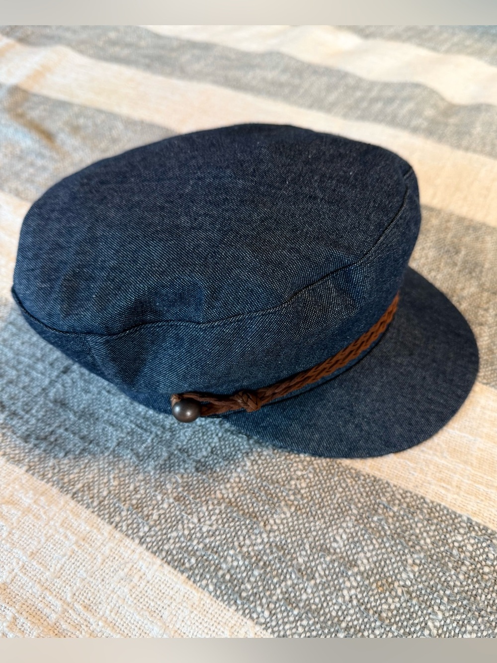 American Eagle Blue Denim Newsboy Cap Baker Boy Hat Fiddler Brown Suede detail